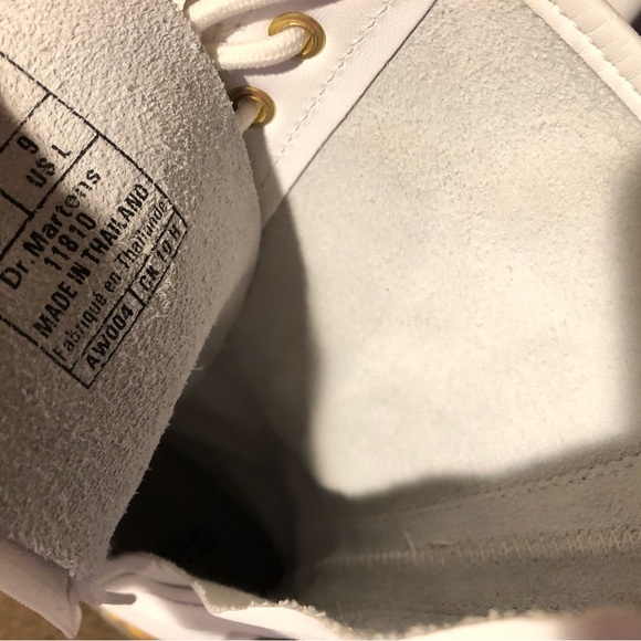 RARE Vintage Dr. Martens 14 eye tall white leather boots women’s size 9 - Picture 9 of 10